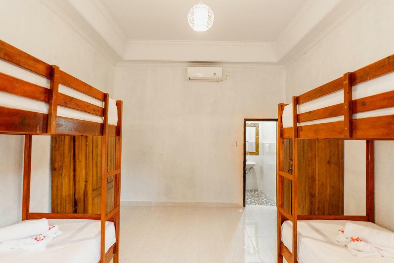 Toyapakeh Kamasanti Hostel מראה חיצוני תמונה