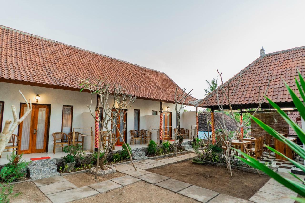 Toyapakeh Kamasanti Hostel מראה חיצוני תמונה